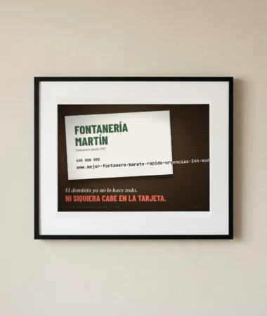La tarjeta de visita con el dominio demasiado largo – Pósters