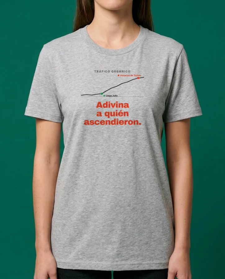 Llega Julia, ascienden a Tomás – Camisetas