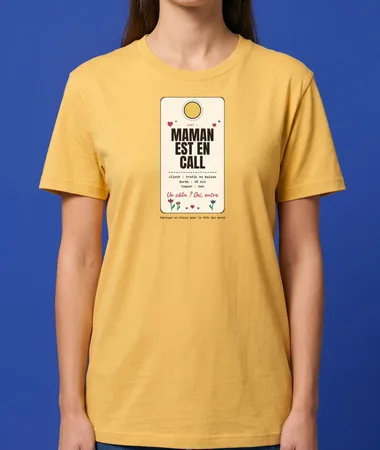 Maman est en call, sauf pour un câlin – T-shirts